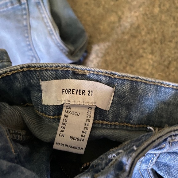 3 pairs Forever21 skinny jeans - Picture 5 of 5